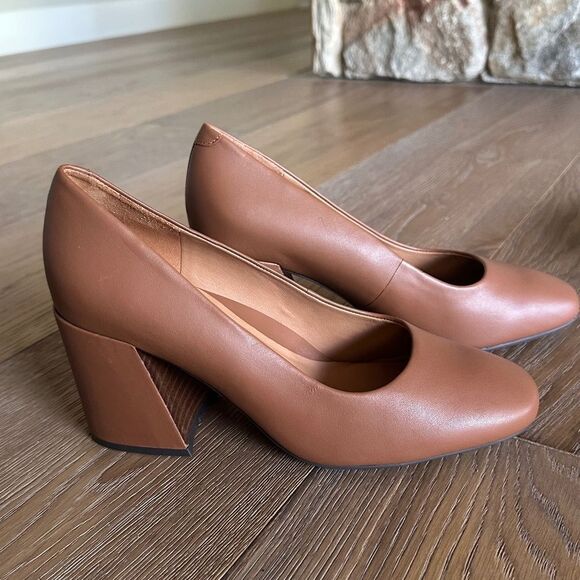 Gentle Souls Irie Block Heel In Pecan - Picture 7 of 15